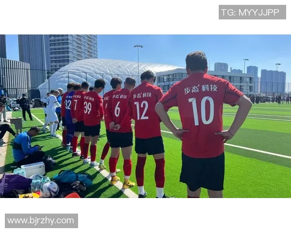 腿短但技高球场传奇这些足球运动员以独特优势征服绿茵场